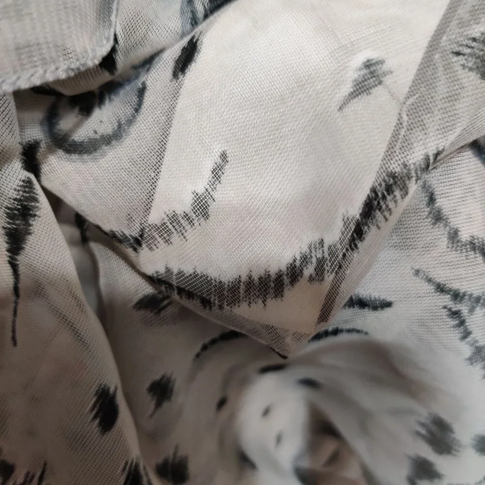 Sheer Gray Animal Print Scarf Lightweight Lion Leopard Graphic Versatile Layer